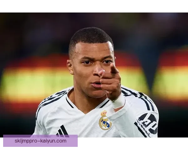 姆巴佩在摩纳哥期间表现稳健 成为未来足球明星